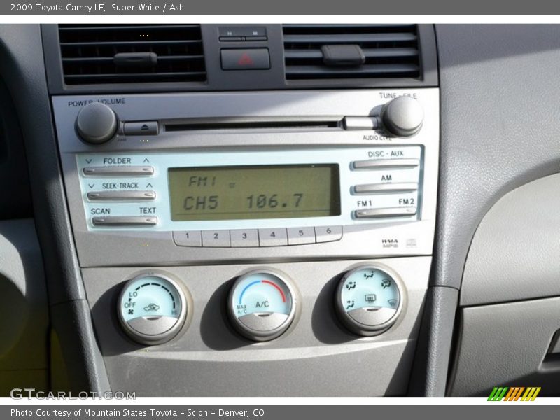 Super White / Ash 2009 Toyota Camry LE