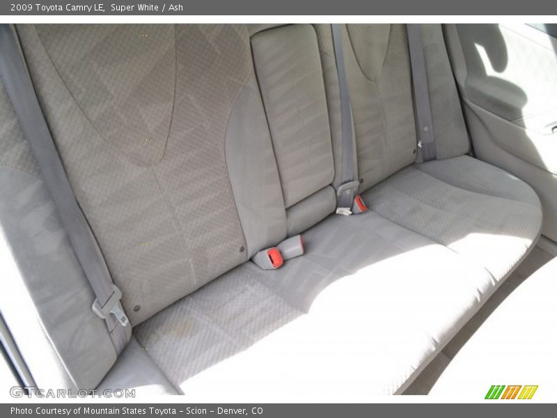Super White / Ash 2009 Toyota Camry LE