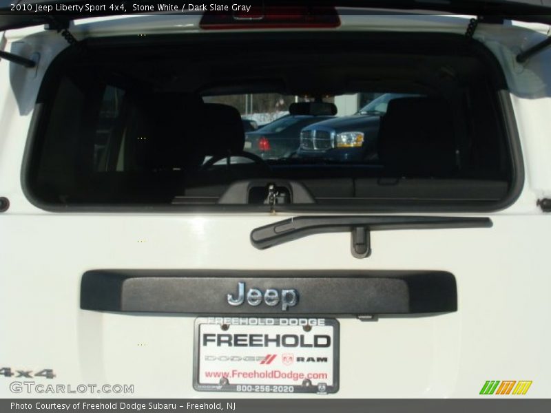 Stone White / Dark Slate Gray 2010 Jeep Liberty Sport 4x4