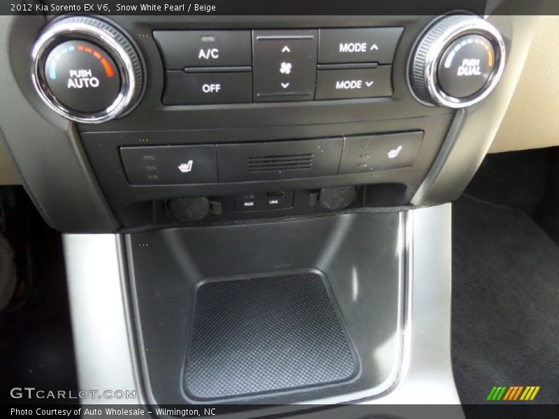 Snow White Pearl / Beige 2012 Kia Sorento EX V6