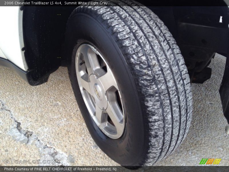 Summit White / Light Gray 2006 Chevrolet TrailBlazer LS 4x4