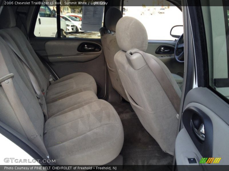 Summit White / Light Gray 2006 Chevrolet TrailBlazer LS 4x4