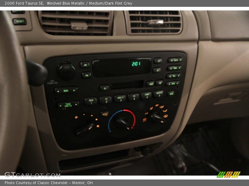 Windveil Blue Metallic / Medium/Dark Flint Grey 2006 Ford Taurus SE