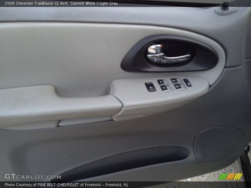 Summit White / Light Gray 2006 Chevrolet TrailBlazer LS 4x4
