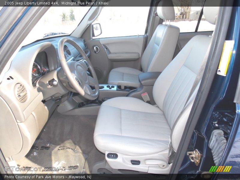 Midnight Blue Pearl / Khaki 2005 Jeep Liberty Limited 4x4