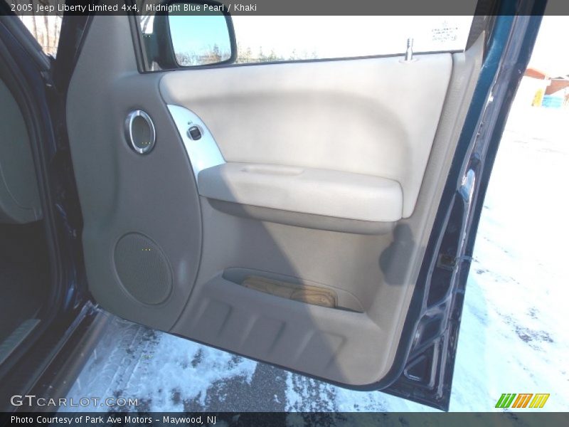 Midnight Blue Pearl / Khaki 2005 Jeep Liberty Limited 4x4