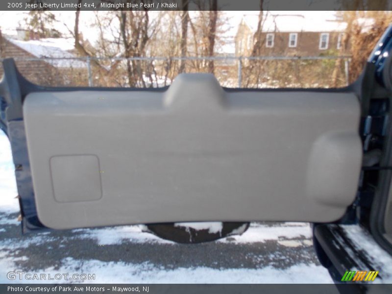 Midnight Blue Pearl / Khaki 2005 Jeep Liberty Limited 4x4