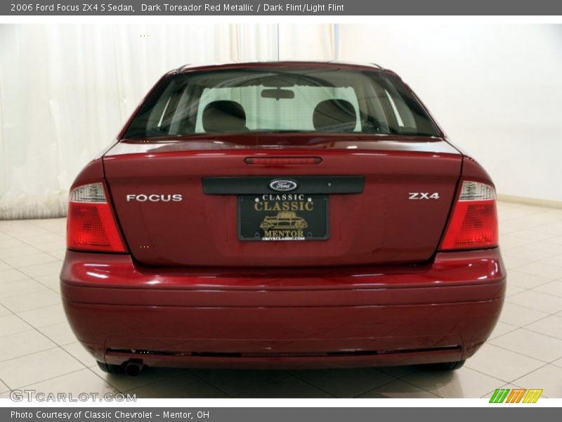 Dark Toreador Red Metallic / Dark Flint/Light Flint 2006 Ford Focus ZX4 S Sedan