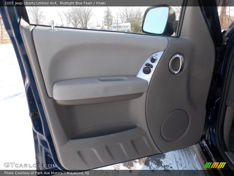 Midnight Blue Pearl / Khaki 2005 Jeep Liberty Limited 4x4