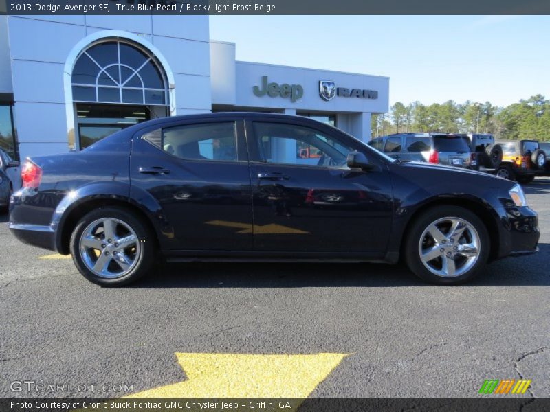 True Blue Pearl / Black/Light Frost Beige 2013 Dodge Avenger SE
