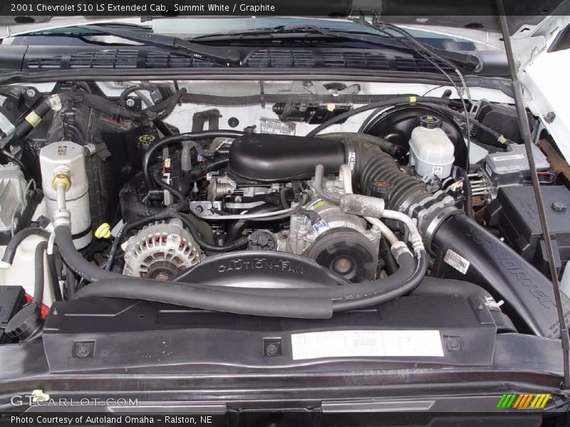 Summit White / Graphite 2001 Chevrolet S10 LS Extended Cab
