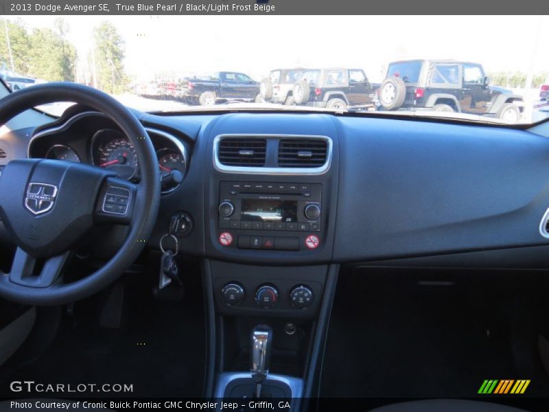 True Blue Pearl / Black/Light Frost Beige 2013 Dodge Avenger SE