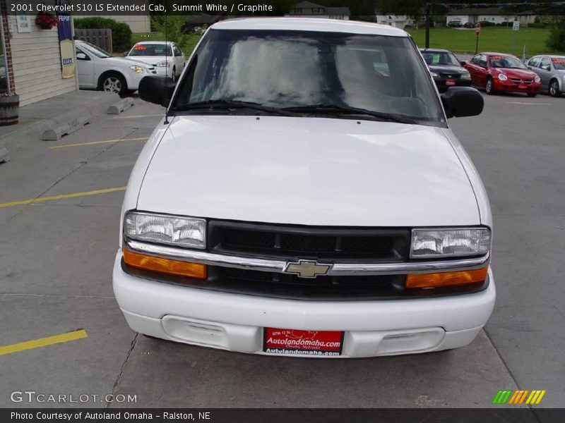 Summit White / Graphite 2001 Chevrolet S10 LS Extended Cab