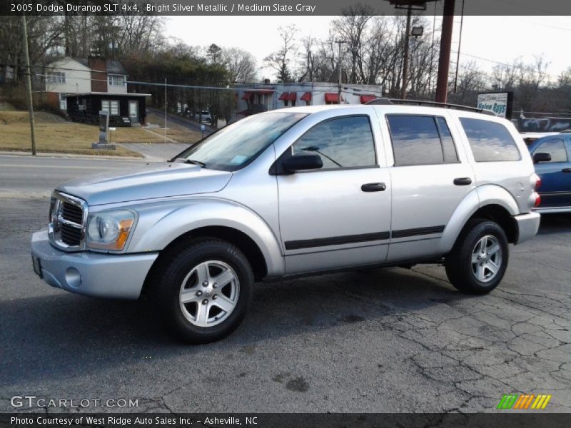 Front 3/4 View of 2005 Durango SLT 4x4