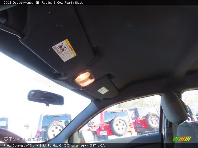 Redline 2-Coat Pearl / Black 2013 Dodge Avenger SE