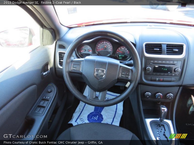Redline 2-Coat Pearl / Black 2013 Dodge Avenger SE