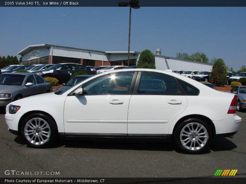Ice White / Off Black 2005 Volvo S40 T5