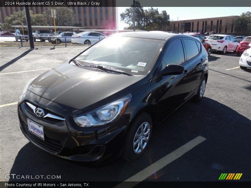 Ultra Black / Gray 2014 Hyundai Accent GS 5 Door