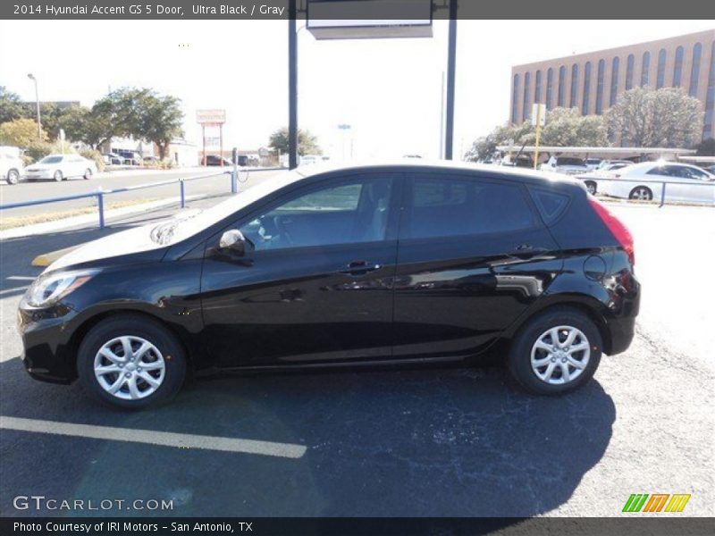 Ultra Black / Gray 2014 Hyundai Accent GS 5 Door