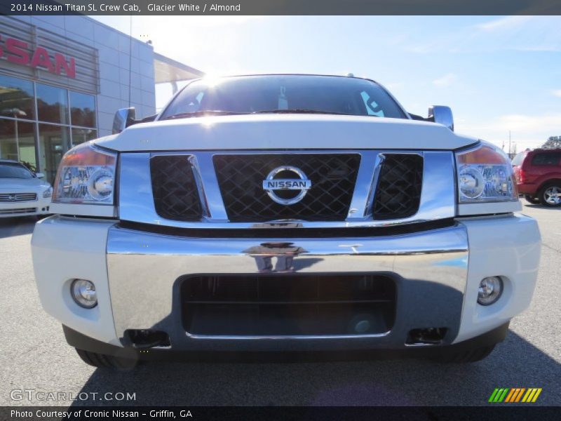 Glacier White / Almond 2014 Nissan Titan SL Crew Cab
