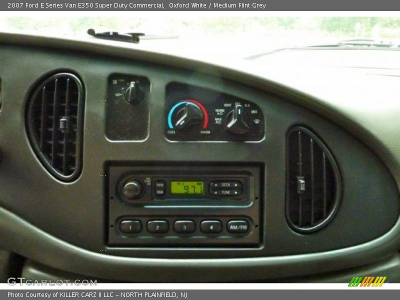 Oxford White / Medium Flint Grey 2007 Ford E Series Van E350 Super Duty Commercial
