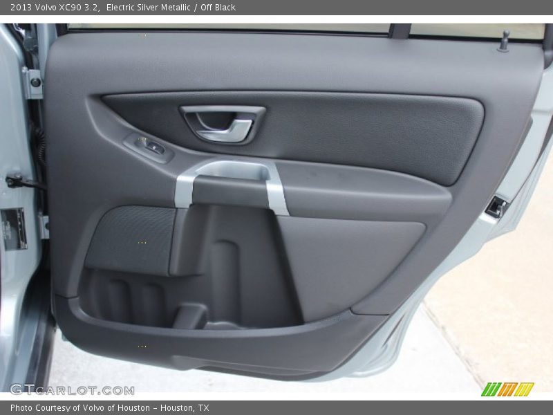 Electric Silver Metallic / Off Black 2013 Volvo XC90 3.2