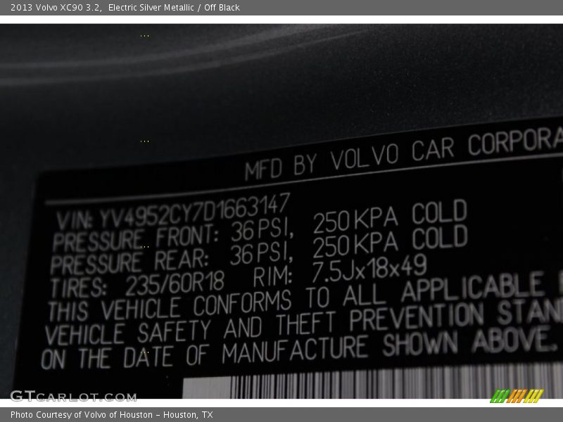 Electric Silver Metallic / Off Black 2013 Volvo XC90 3.2