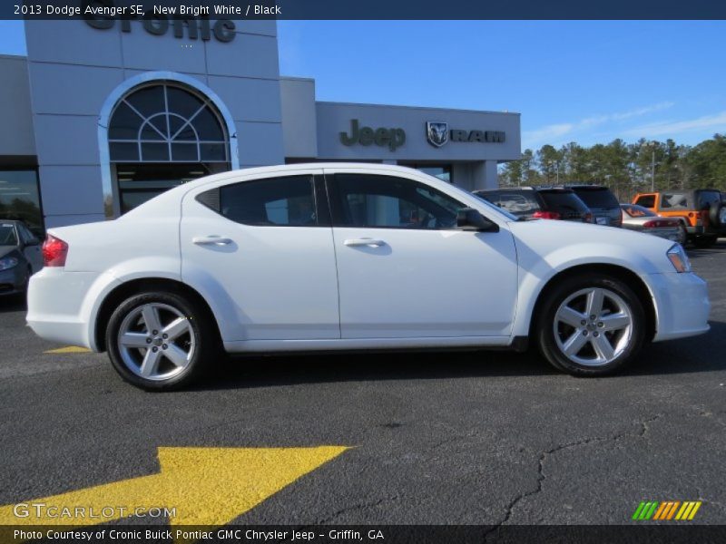 New Bright White / Black 2013 Dodge Avenger SE