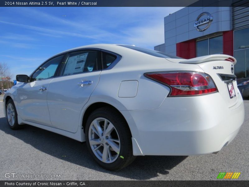 Pearl White / Charcoal 2014 Nissan Altima 2.5 SV