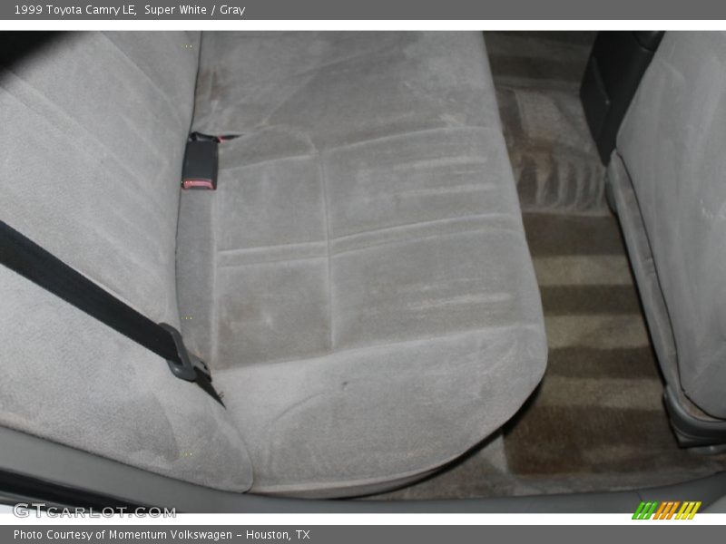 Super White / Gray 1999 Toyota Camry LE