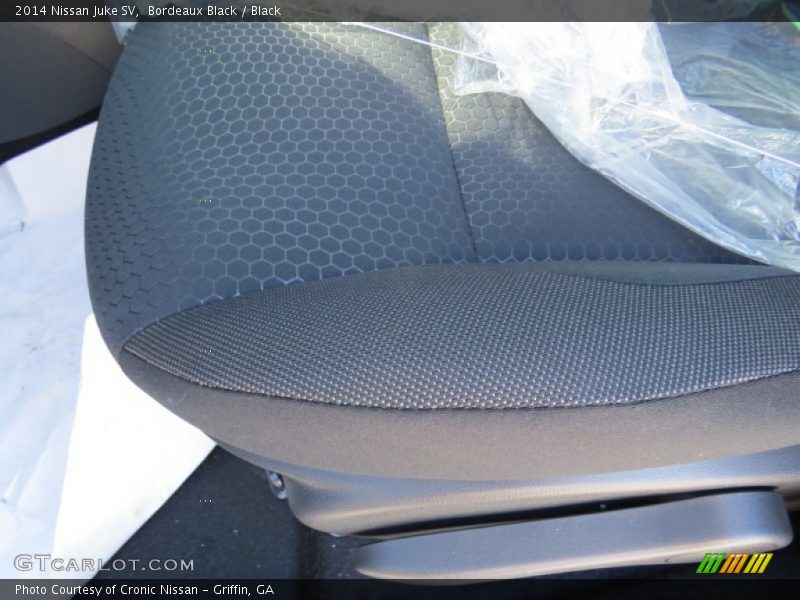Bordeaux Black / Black 2014 Nissan Juke SV