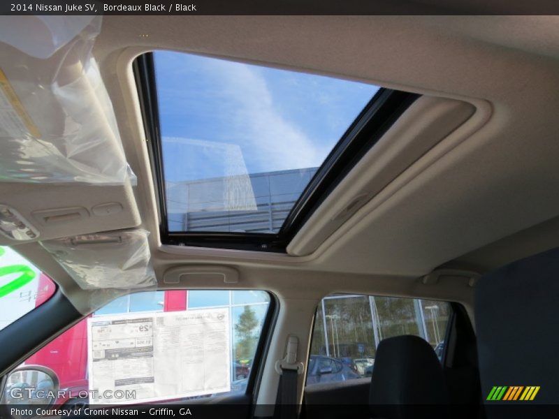 Bordeaux Black / Black 2014 Nissan Juke SV