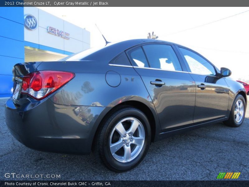 Cyber Gray Metallic / Jet Black 2013 Chevrolet Cruze LT