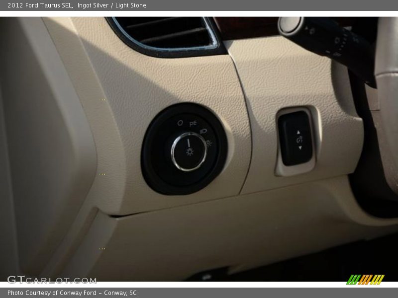 Ingot Silver / Light Stone 2012 Ford Taurus SEL