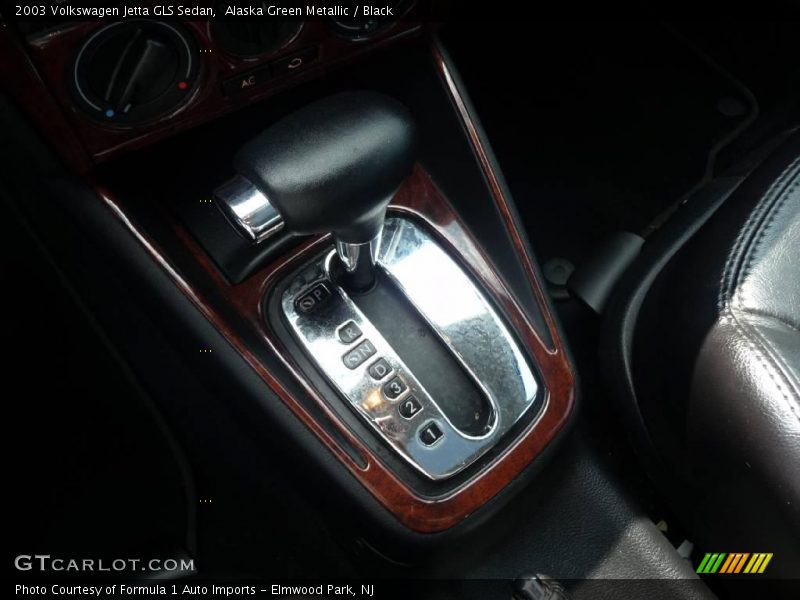 Alaska Green Metallic / Black 2003 Volkswagen Jetta GLS Sedan