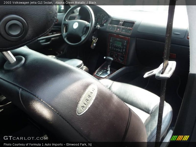 Alaska Green Metallic / Black 2003 Volkswagen Jetta GLS Sedan