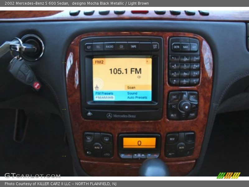 Controls of 2002 S 600 Sedan