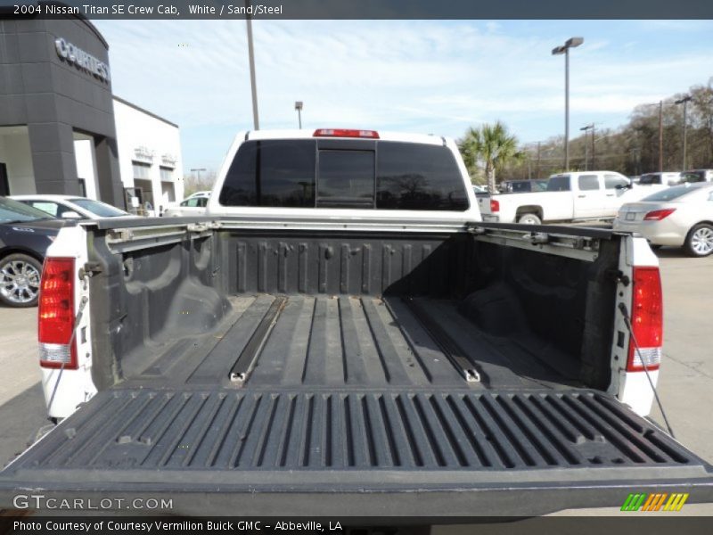 White / Sand/Steel 2004 Nissan Titan SE Crew Cab