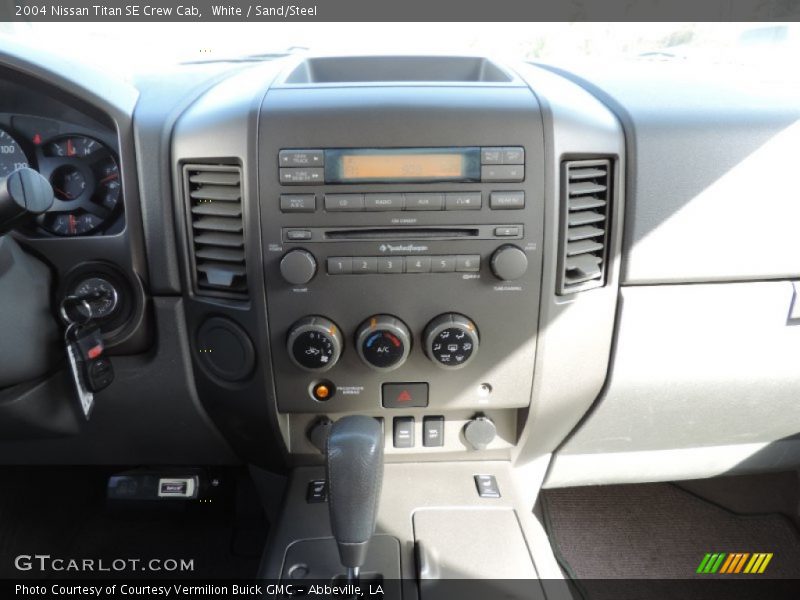 White / Sand/Steel 2004 Nissan Titan SE Crew Cab