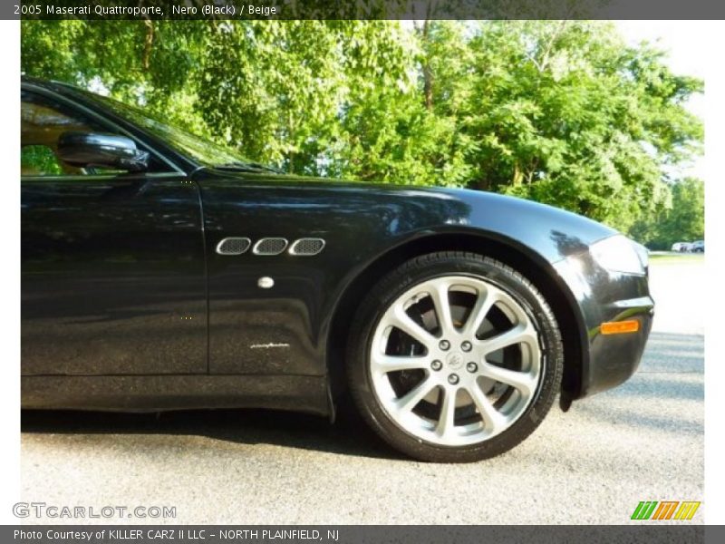 Nero (Black) / Beige 2005 Maserati Quattroporte