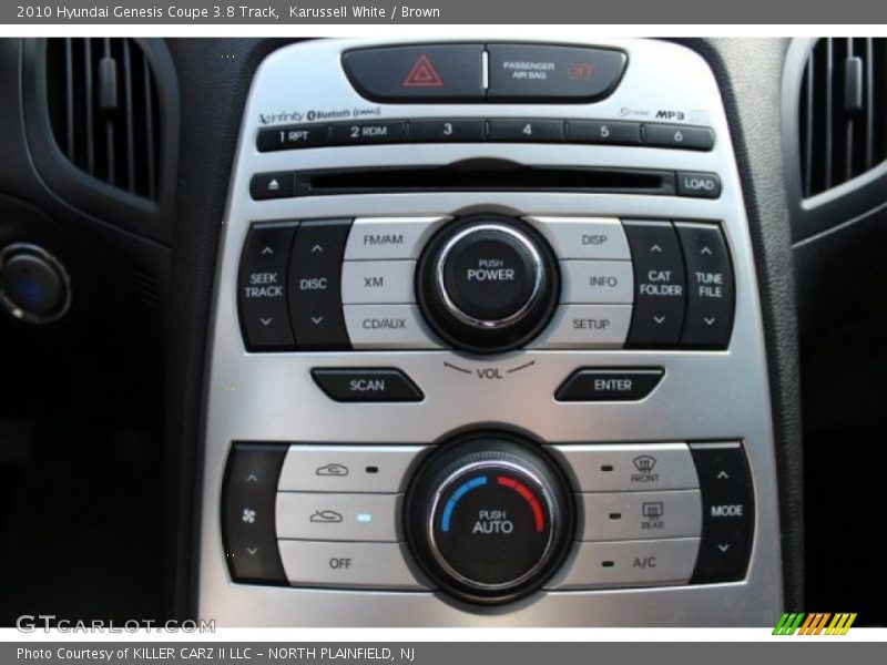 Controls of 2010 Genesis Coupe 3.8 Track