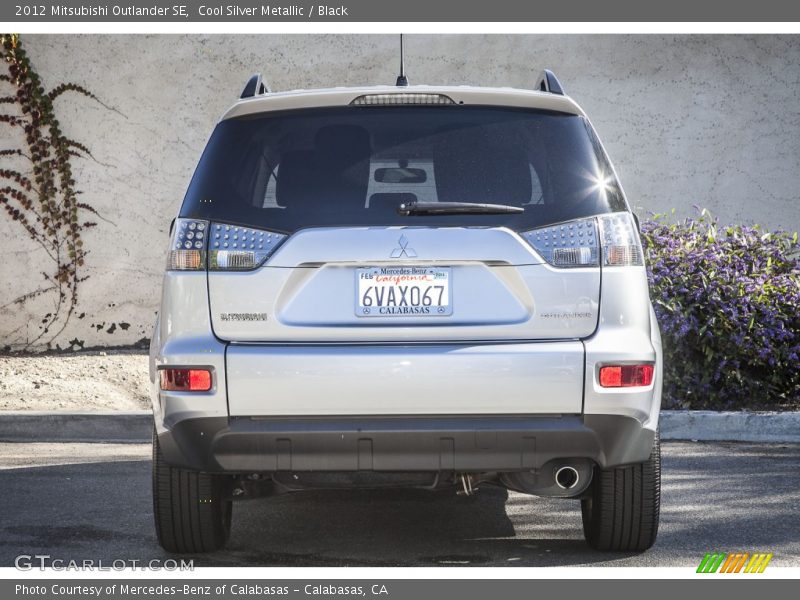 Cool Silver Metallic / Black 2012 Mitsubishi Outlander SE