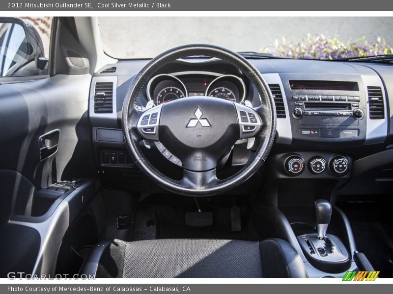 Cool Silver Metallic / Black 2012 Mitsubishi Outlander SE