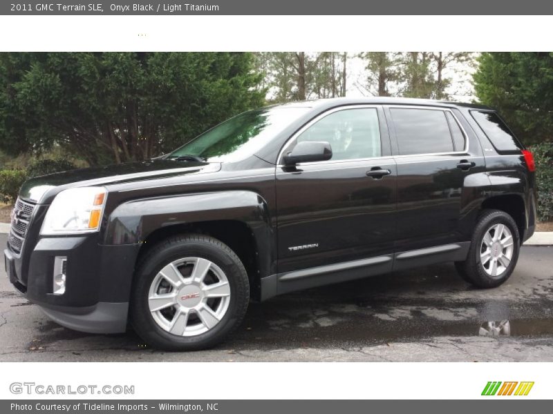 Onyx Black / Light Titanium 2011 GMC Terrain SLE
