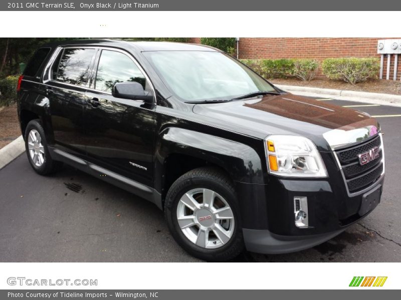 Onyx Black / Light Titanium 2011 GMC Terrain SLE