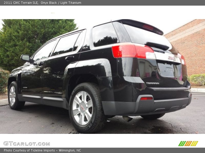 Onyx Black / Light Titanium 2011 GMC Terrain SLE