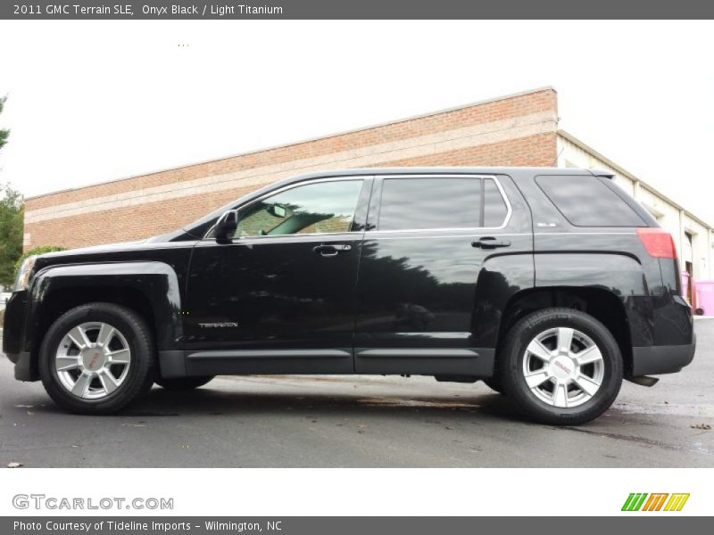 Onyx Black / Light Titanium 2011 GMC Terrain SLE