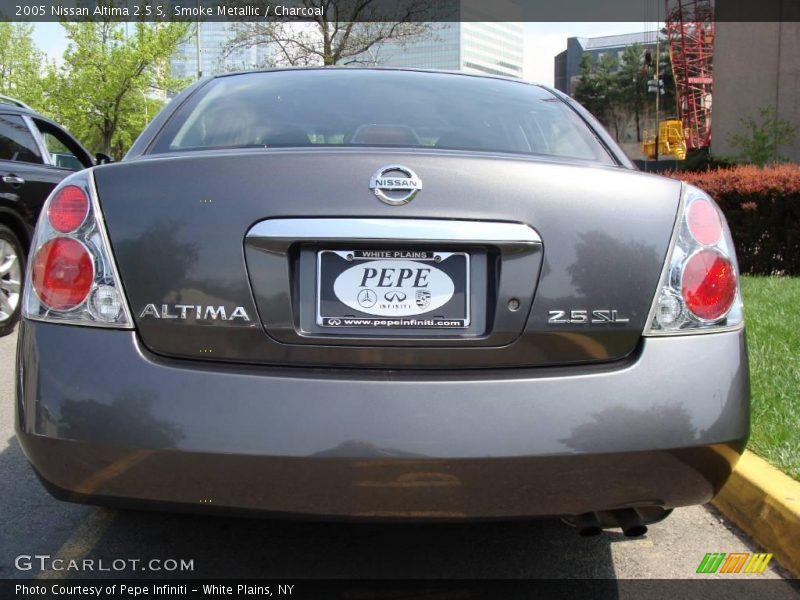 Smoke Metallic / Charcoal 2005 Nissan Altima 2.5 S