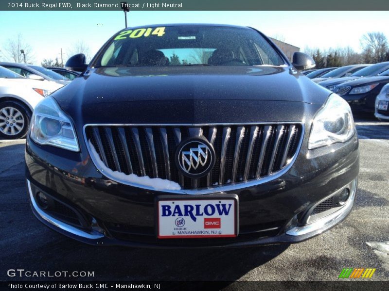 Black Diamond Tricoat / Light Neutral 2014 Buick Regal FWD