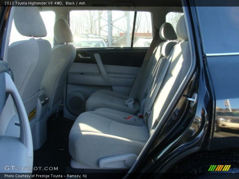 Black / Ash 2013 Toyota Highlander V6 4WD